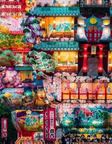 日本汽 天空の不夜城七夕傳統夏日祭典 每年夏天都很期待日本的夏日盛典,而夏日祭通 常在7月到8月酷暑吋期挙,主要包括京都袛園 祭、大阪天神祭