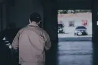 西歪
