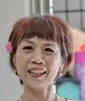 施美月