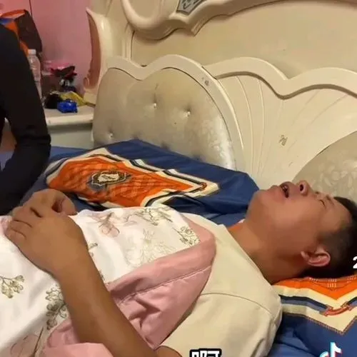 1765931068115_693cb3d9-3f78-4b21-9cb8-34fdd6d34557.mp4