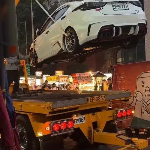 1774798038405_76f671e2-e3b0-4ba9-b21e-c00b9e32597f.mp4