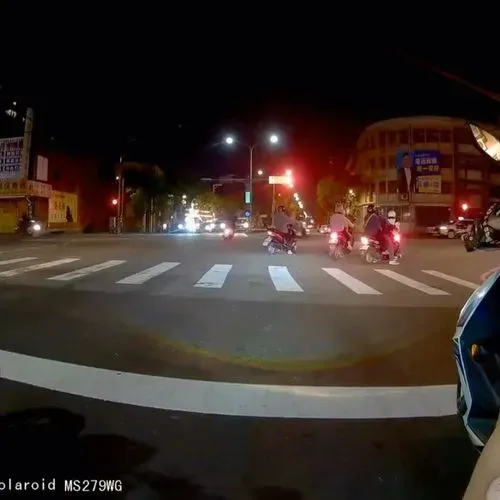 1776097299317_1582e2c0-3fd6-4a69-83cb-2971647d2517.mp4